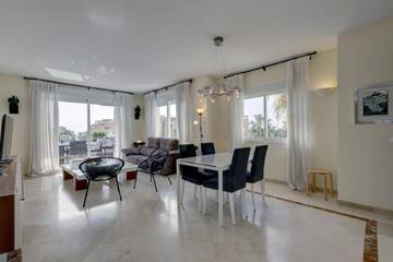 Apartment for 8 People in Vilas de Costalita, Estepona, Photo 4