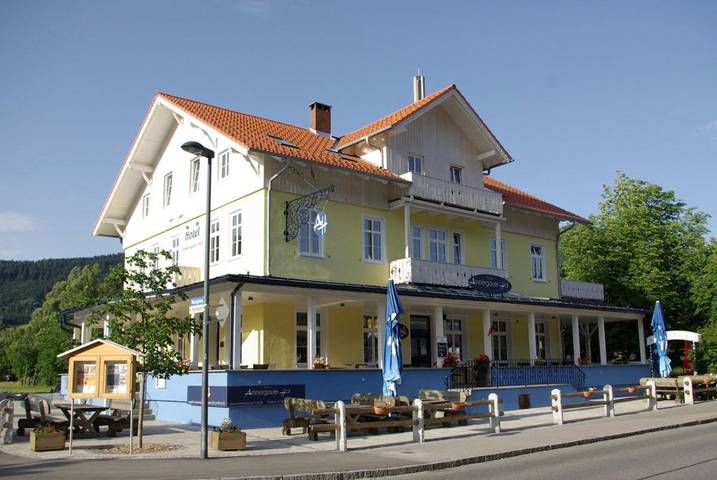Hôtel pour 4 personnes, avec Balcon ainsi que Terrasse et Jardin à Oberammergau