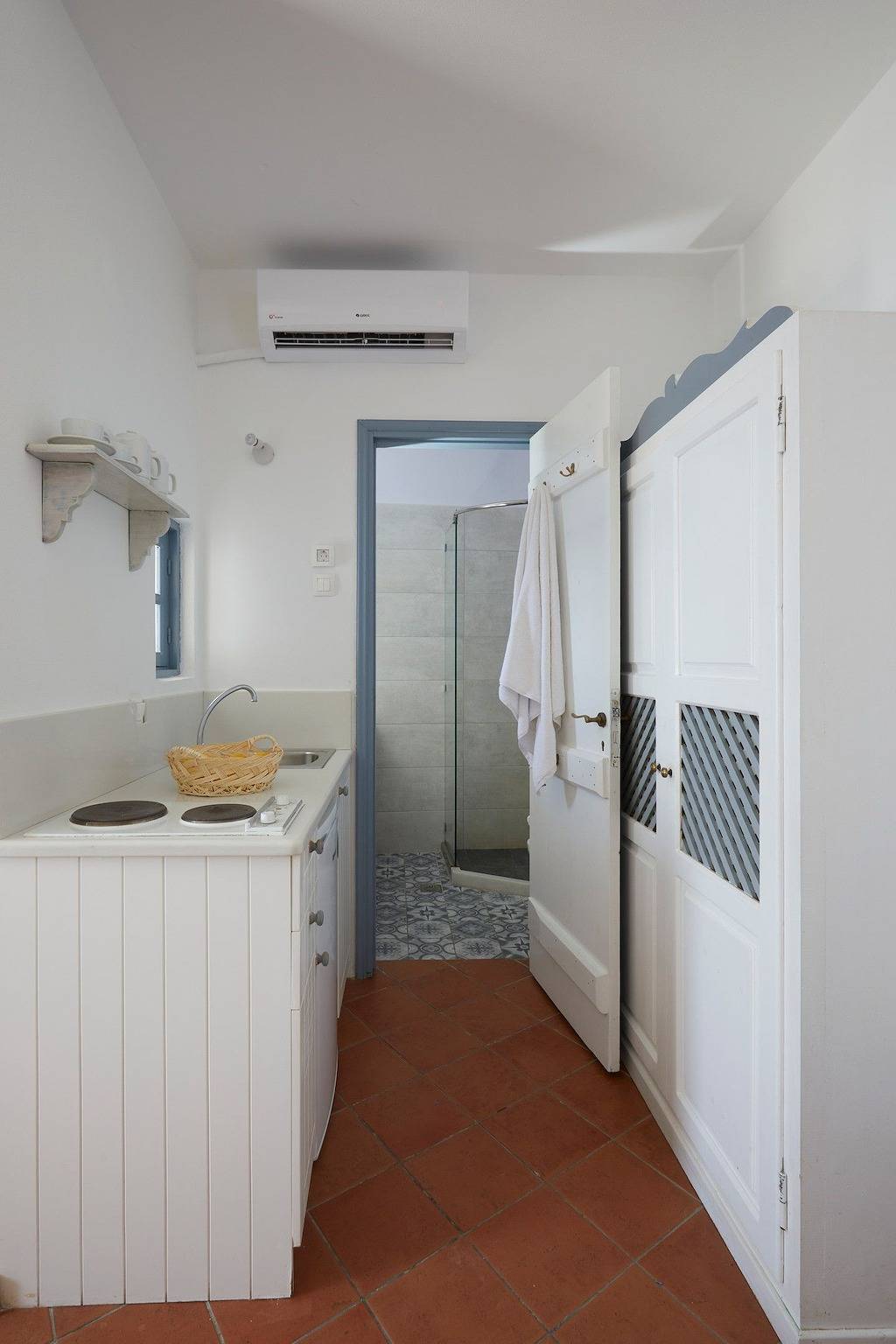 Remarkable Santorini Villa | Junior Suite | 1 Bedroom | Stunning Views of Sea and The Volcano | Oia in Oia, Santorini
