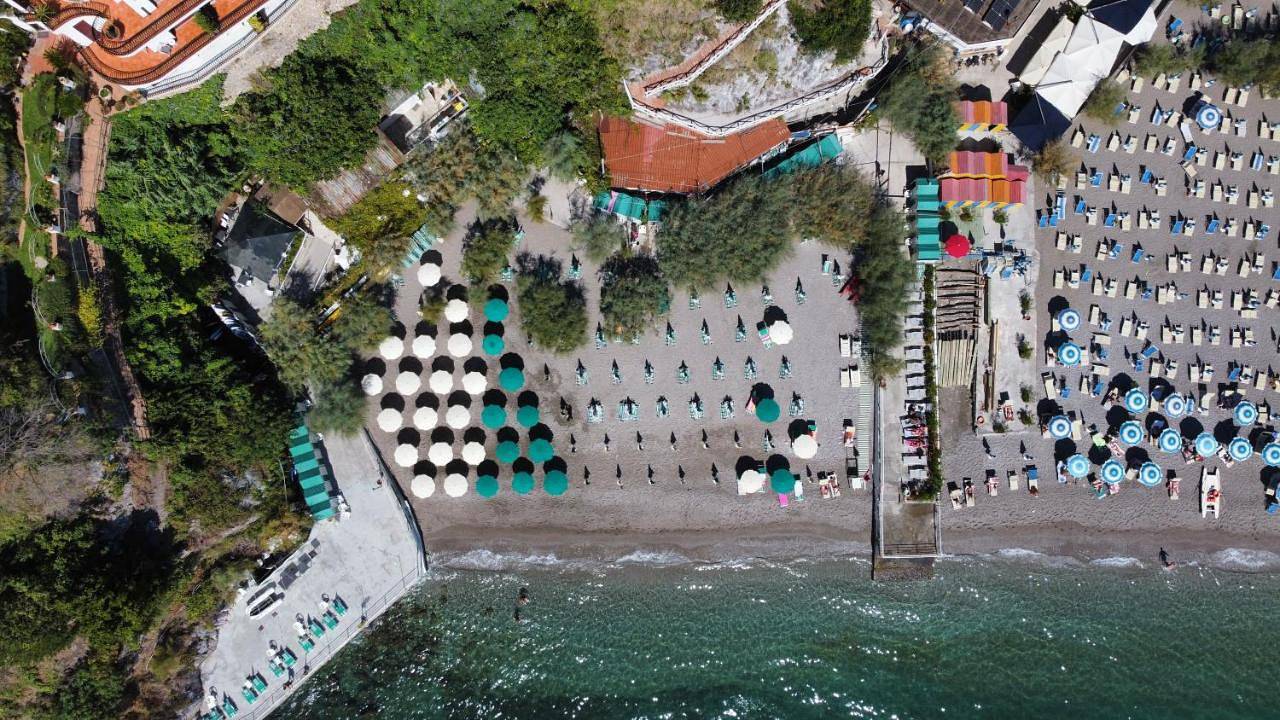 Deluxe Double or Twin Room with Sea View in Salerno, Costa tirrenica Campania