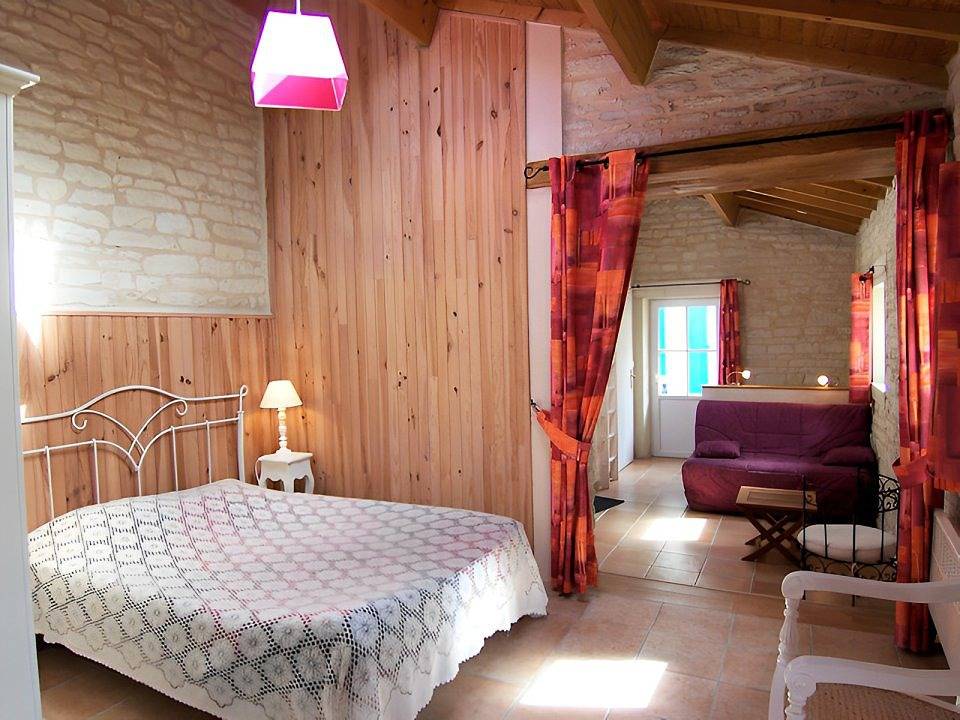 Le Paradis - Chambre verte in Le Vanneau-Irleau, Région de Niort