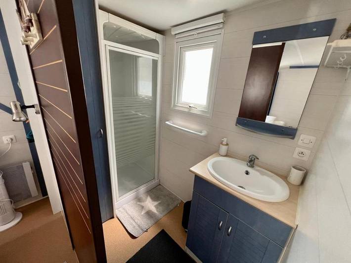 Camping pour 6 personnes, avec piscine et terrasse, animaux acceptés au Grau-d'Agde - 4