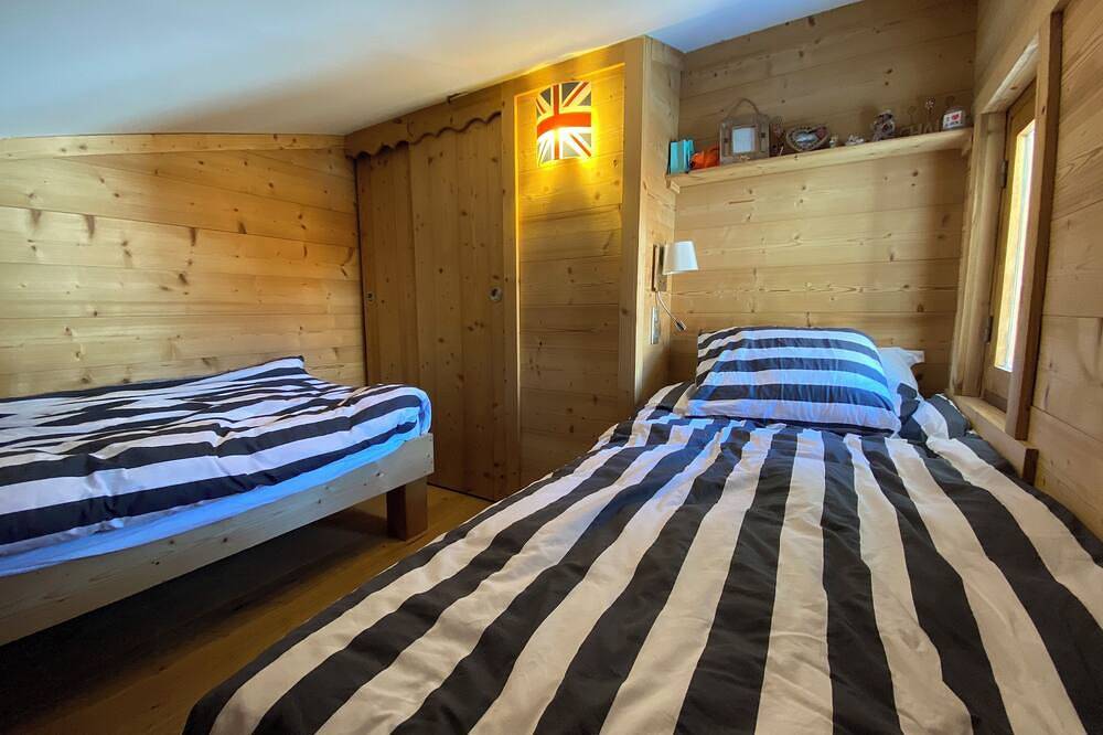 Appartement entier, Auron: superbe appartement 3/4 pièces rénové type chalet-6 personnes in Auron, Saint-Étienne-de-Tinée