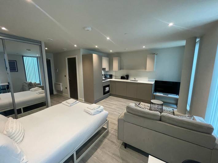 Ganze Wohnung, Contemporary Studio with free Parking in Bracknell in Bracknell, Berkshire