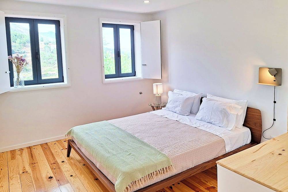 Ganze Wohnung, Duplex com Jacuzzi, Terraço, & Bbq. Vista Serra in Conceição, Covilhã e Canhoso