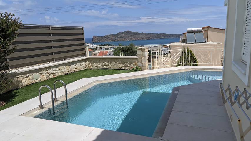 Ferienhaus für 4 Personen, mit Meerblick und Garten sowie Pool