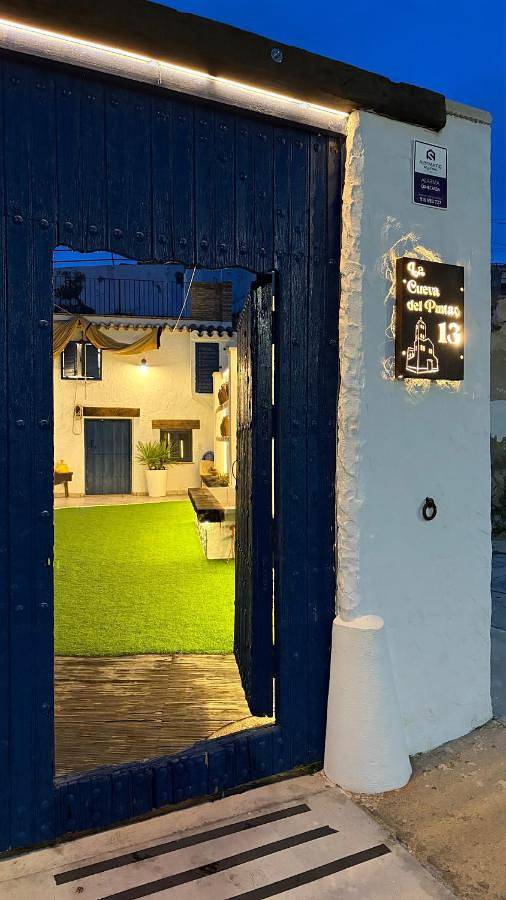 Casa de vacaciones para 7 personas, con vistas además de piscina y terraza, Se admiten mascotas en Campo de Hellín