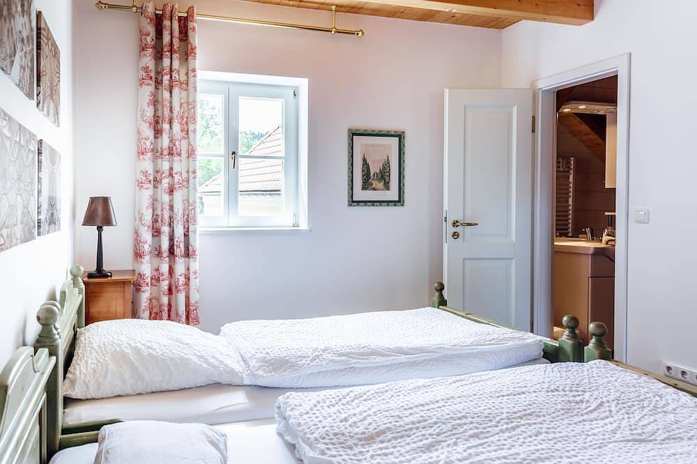 Ganze Wohnung, Lastlast  Minute / Wunderschöne Fewo mit Wlan - (5-Sternedtv) - Schloss Ramspau in Ramspau, Regenstauf