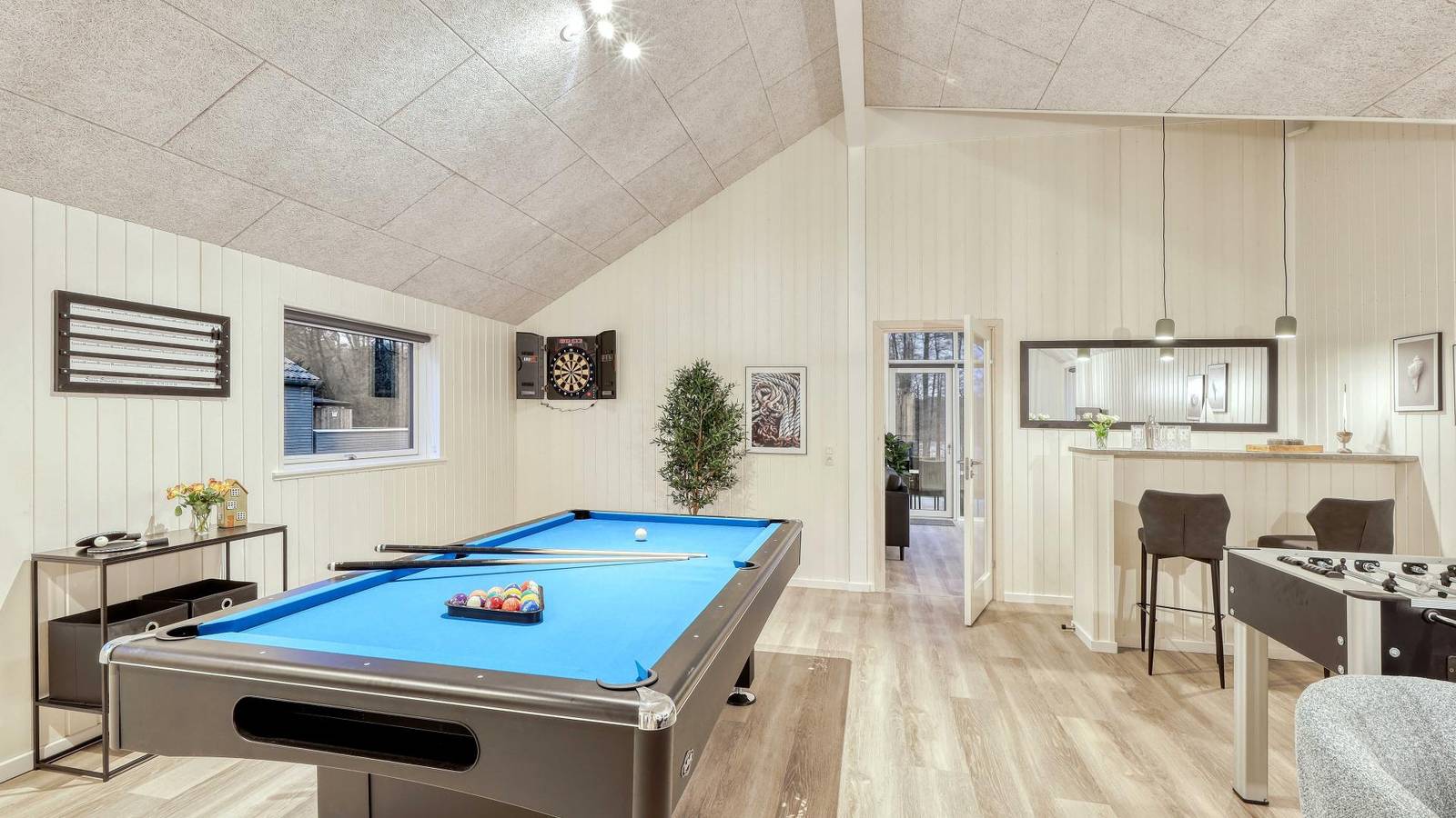 765 - Poolhaus mit Whirlpool für 16 Gäste am Tramser See in Jesendorf, Nordwestmecklenburg (Wismar und Umgebung)