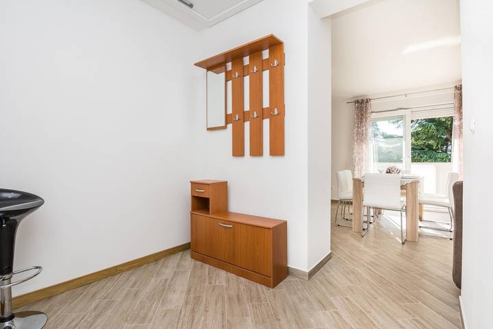 Ganze Wohnung, Ferienwohnung für 4 Personen mit Garten in Pakostane, Zadar