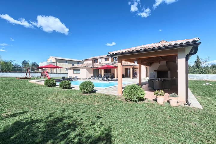 Villa pour 14 personnes, avec jardin ainsi que piscine et balcon à Barban - 3