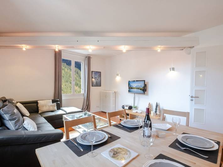 Entire apartment, Bright apartment for 5, Chamonix center, parking included in Brevent-Flegere, Chamonix-Mont-Blanc