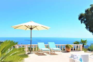 Location de vacances pour 14 personnes, avec jardin à Tanneron