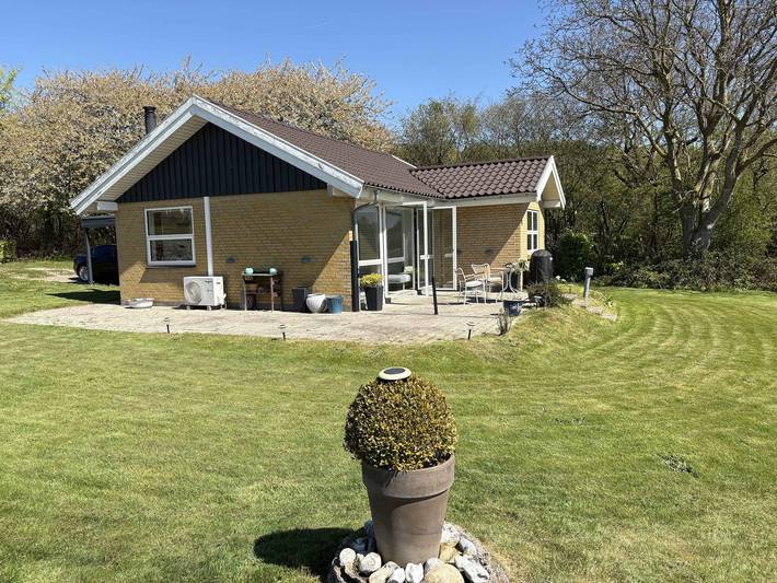 Ferienhaus für 4 Personen, mit Garten und Seeblick sowie Terrasse in Sonderburg