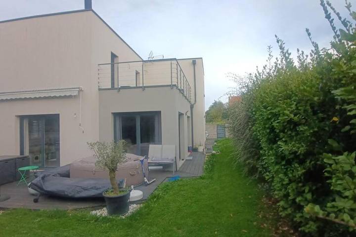 Gîte pour 8 personnes, avec jardin, animaux acceptés à Épron
