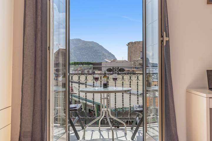 Ferienwohnung für 6 Personen, mit Balkon in Palermo
