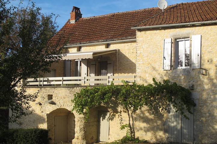 Gîte pour 5 personnes, avec jardin et terrasse, animaux acceptés