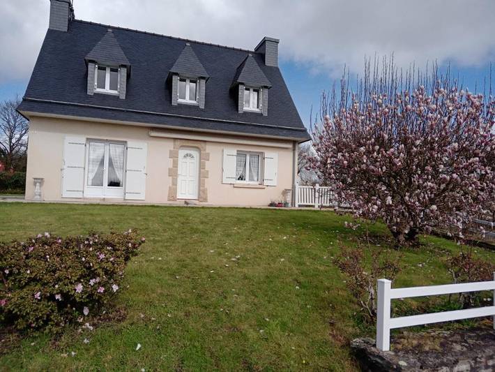 Location de vacances pour 9 personnes, avec jardin à Saint-Évarzec