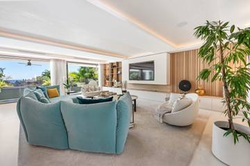 Villa for 16 Guests in Marbella West, Marbella, Picture 4