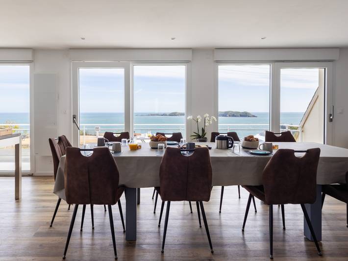 Chambres D'hotes Au Point De Vue « Chambre Ile Bono » – 2e étage, vue mer, Wi-Fi in Perros-Guirec, Côte de Granit Rose