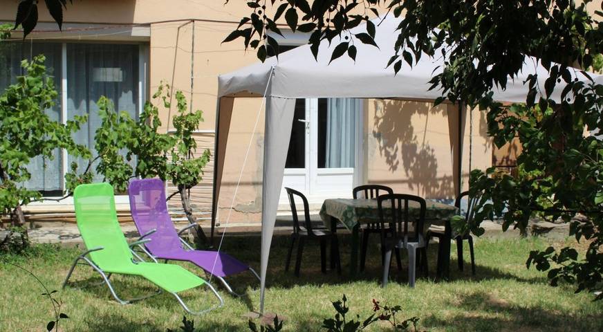 Appartement de vacances pour 4 personnes, avec terrasse et jardin, animaux acceptés