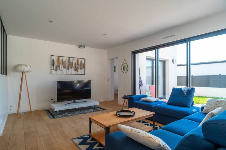 Location de vacances pour 8 personnes, avec terrasse et jardin dans Plage Kerou - 3