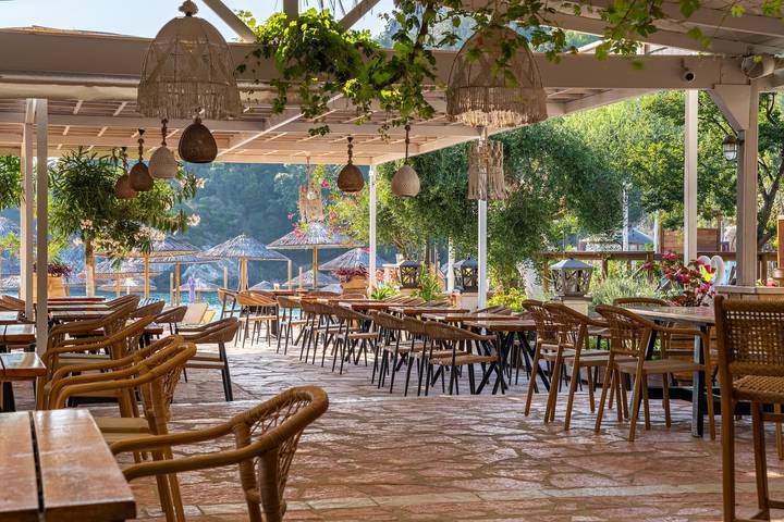Studio-appartement 'Alex Bar Apartment 11' met zeezicht, Wi-Fi en airconditioning in Sarakiniko Strand, Preveza periferie-district