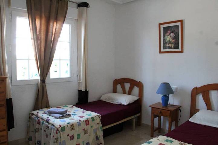 Ganze Wohnung, 2 Bed 2 Bath Apt, Huge Corner Plot, Trampoline, Golf, Sun, Good Food in Brisas y Golf, Orihuela