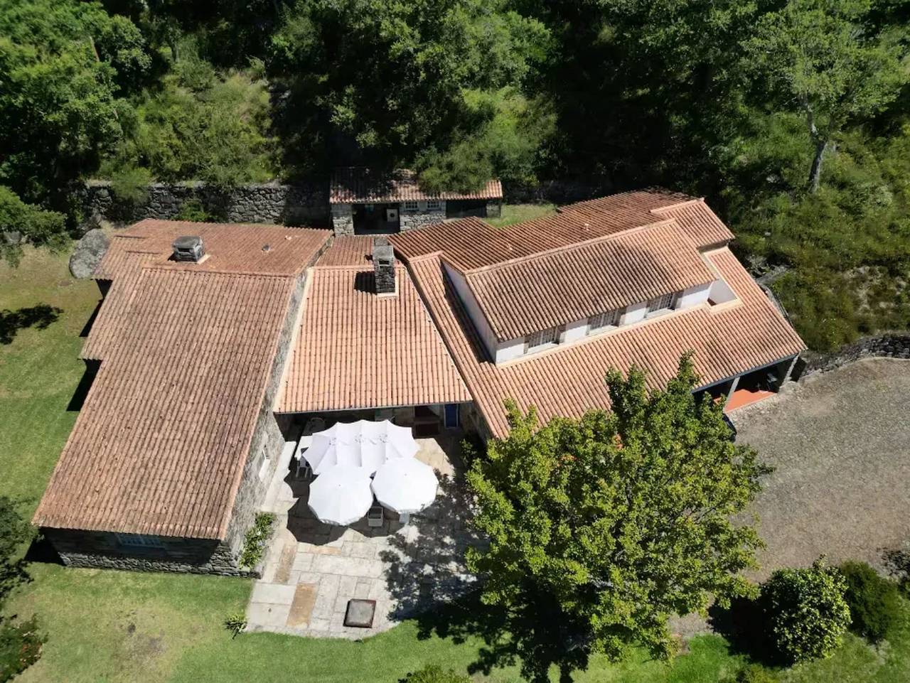 Encantadora Villa con Piscina Privada en Curvos in Vila Cova (Barcelos), Distrito de Braga