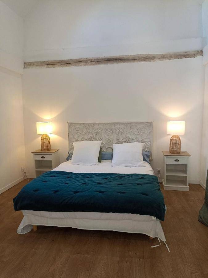 Location de vacances pour 6 personnes, avec Balcon ainsi que Terrasse et Jardin à Condé-sur-Sarthe
