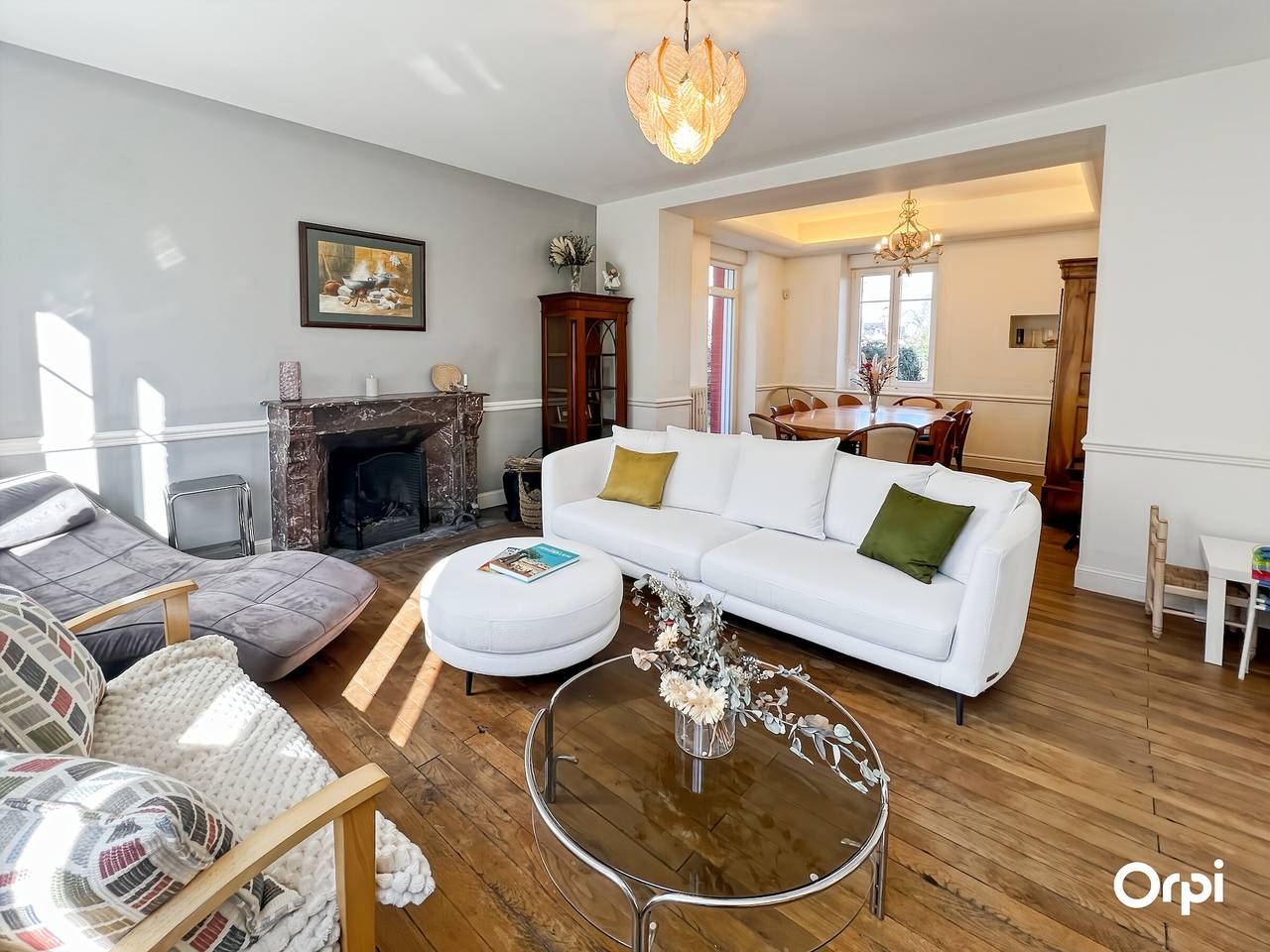 Casa familiar renovada 14 plazas a 10 min de playas, aparcamiento y wifi in Quéven, Côte des Mégalithes