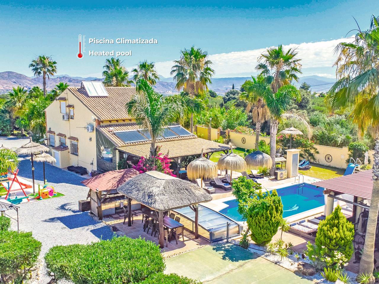 Cubo's Villa Las Palmeras Altas Family in Alhaurín el Grande, Provincia de Málaga