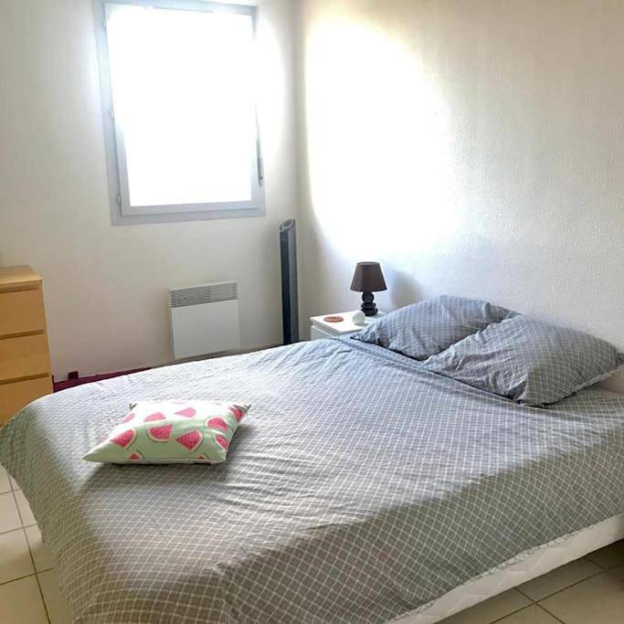 Gîte pour 2 personnes, avec piscine ainsi que balcon et vue à Saint-Estève - 4