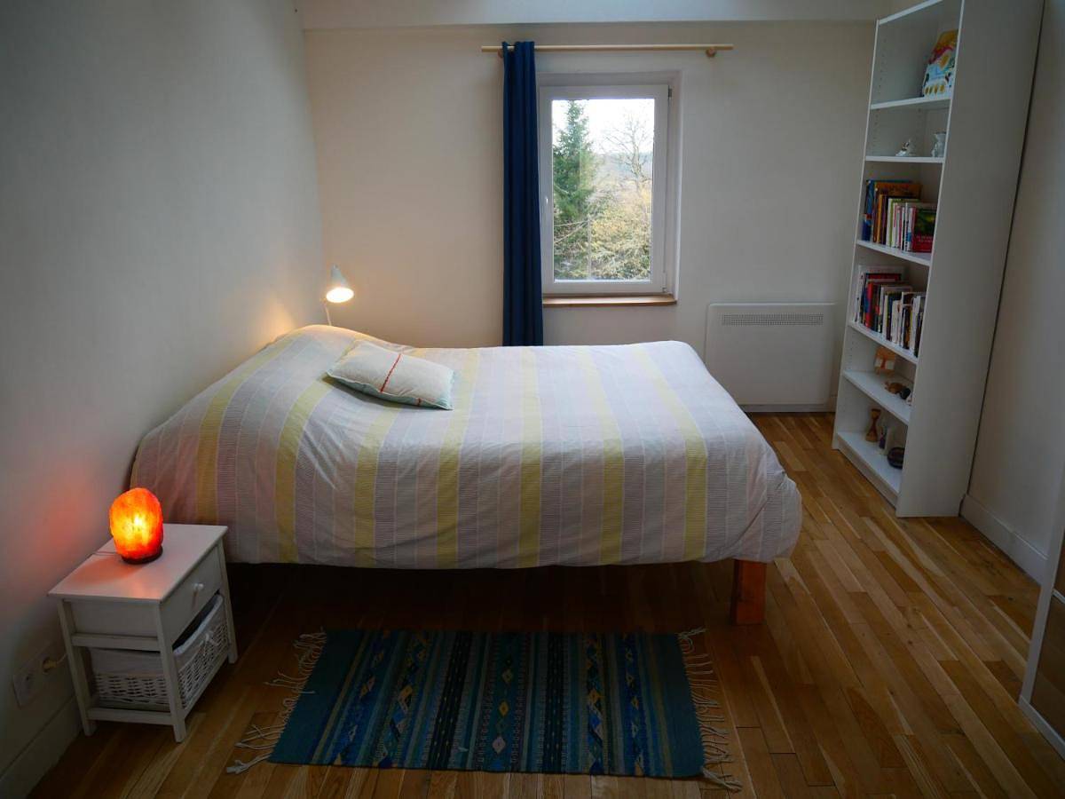 Appartement de vacances entier, La Maison jaune, un havre de paix dans la nature in Mérinchal, Région d'Aubussargues