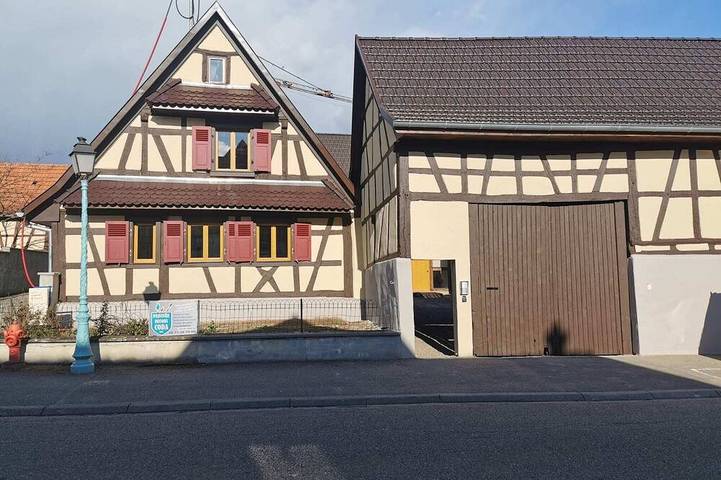 Location de vacances pour 15 personnes, avec Balcon et Jacuzzi à Kirrwiller