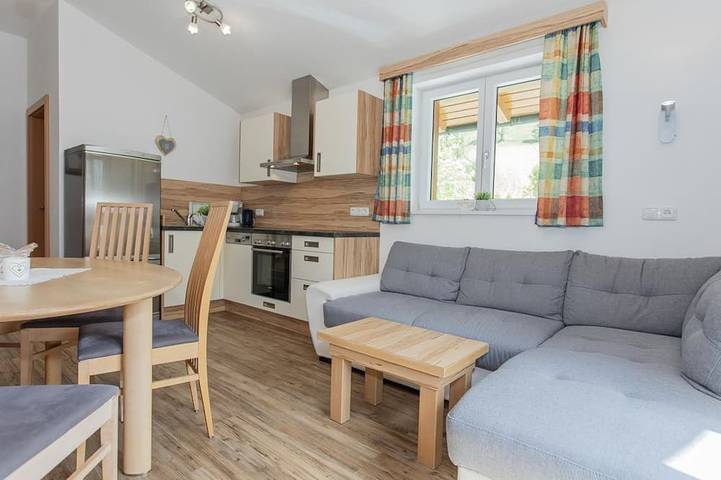 Apartmenthotel für 4 Personen, mit Garten und Sauna sowie Balkon und Whirlpool