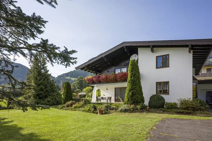 Ferienhaus für 10 Personen, mit Balkon und Garten in Söll - 2