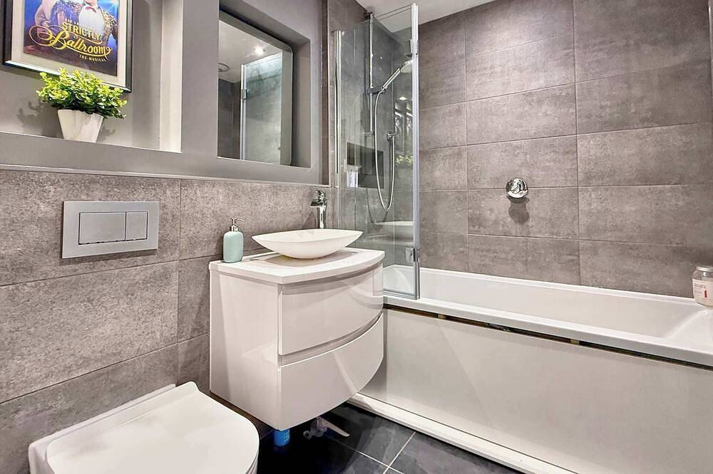 Entire apartment, Split level unique large 2Bdr apartment in Chelmsford, Essex