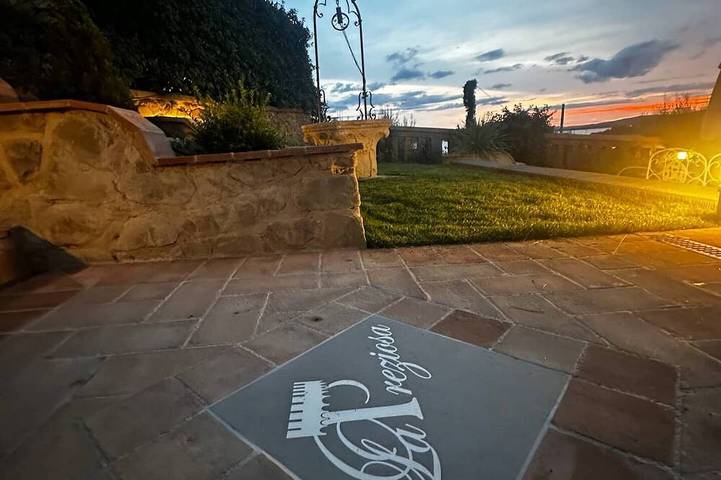La Preziosa holiday villa & home in Passignano sul Trasimeno, Lago Trasimeno