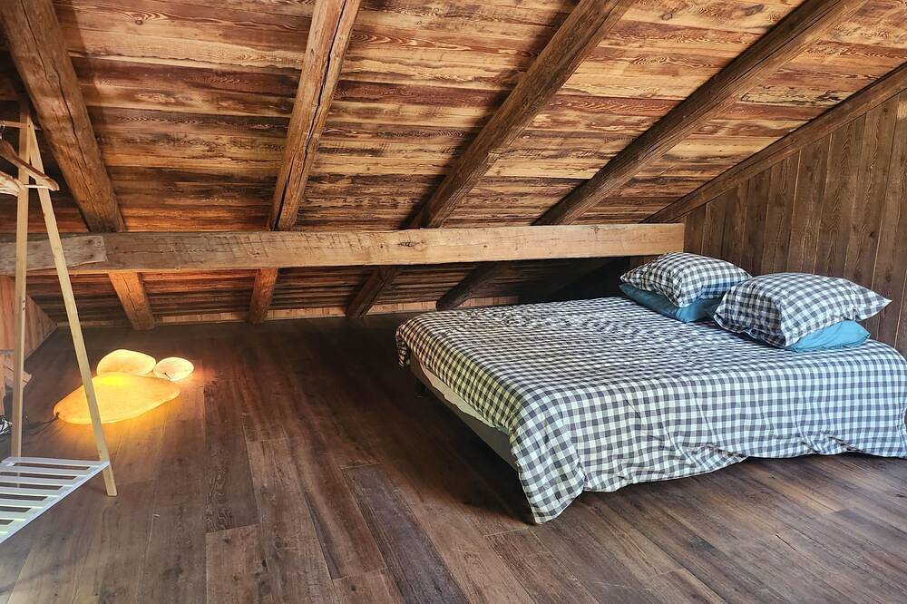 Isolated chalet in the heart of nature, forest, river... in Thônes, Annecy region