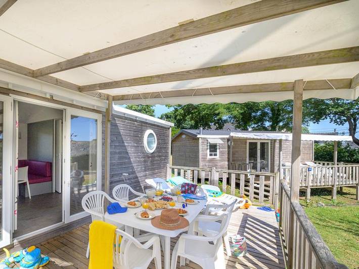 Flower Camping Le Conleau - Mobilhome 6 personnes - Mobil-home Bois Confort 31m² (3 chambres) Quartier piéton + terrasse 18m² + Tv + Nespresso in Vannes, Côte des Mégalithes