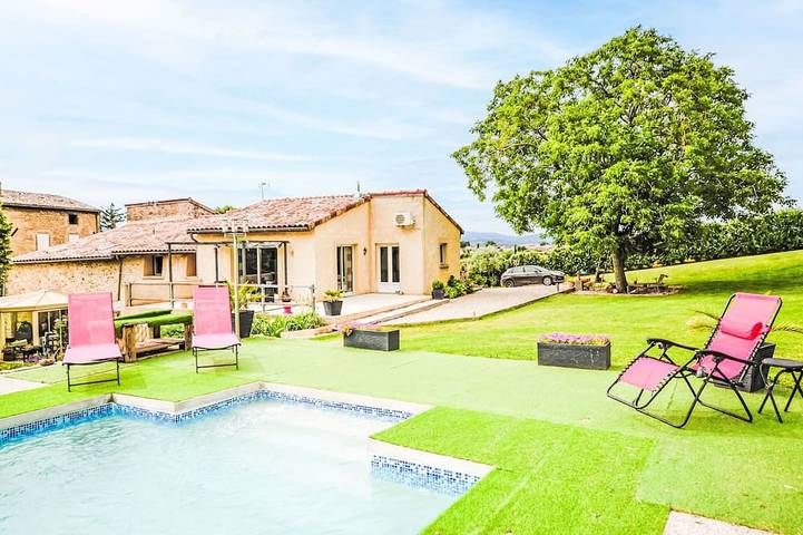 Location de vacances pour 6 personnes, avec piscine et jardin à Étoile-sur-Rhône