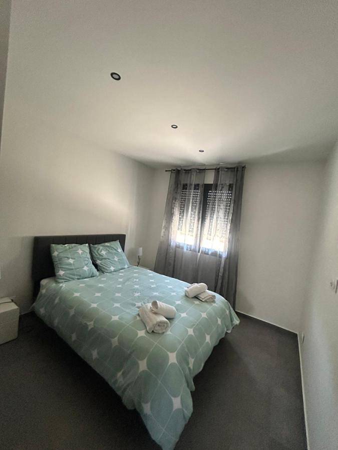 Location de vacances pour 8 personnes, avec terrasse et jardin à Les Tourrettes - 4