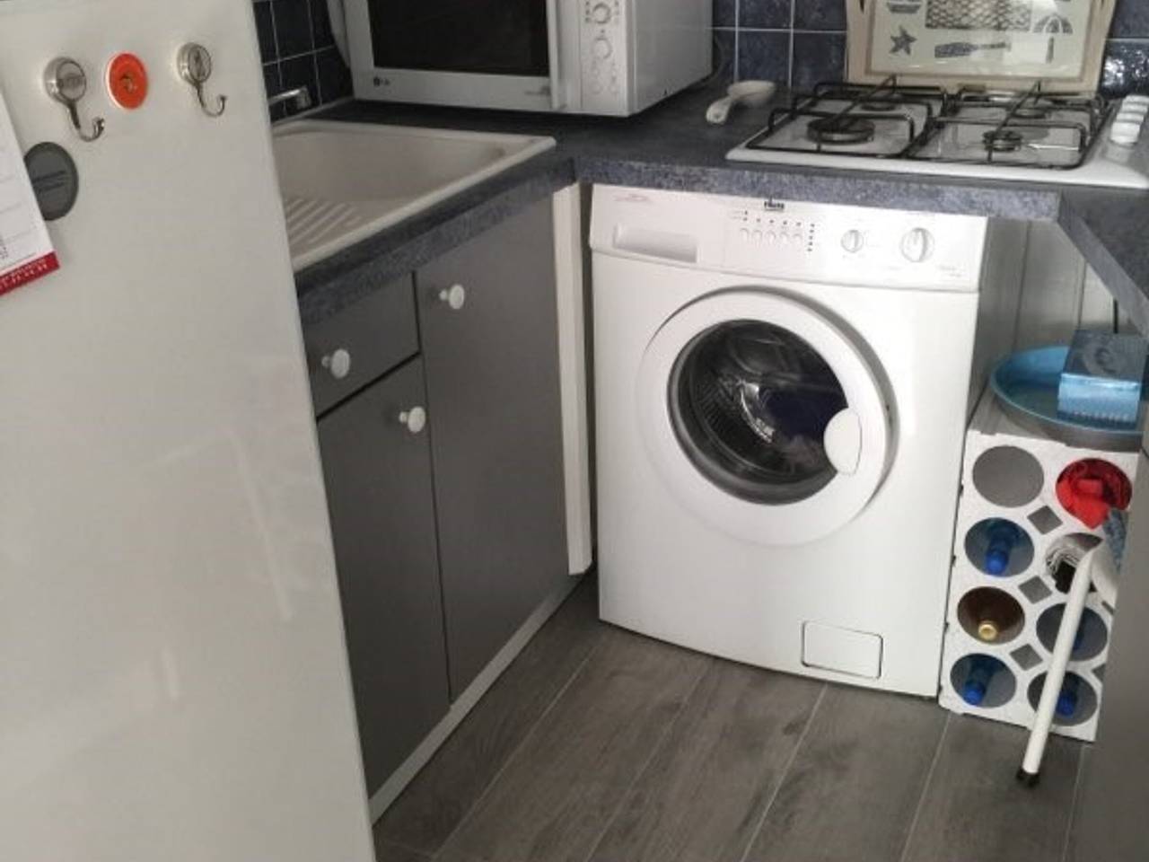 Entire apartment, 2-room cabin apartment with air conditioning for 4 in Grau du Roi with parking in Port Camargue, Le Grau-du-Roi