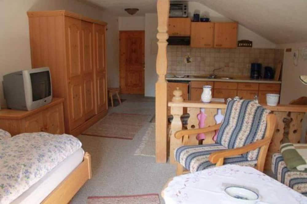 Entire apartment, Vacation apartment 5 - Landhaus Müller in Bad Wiessee, Bavarian Alps
