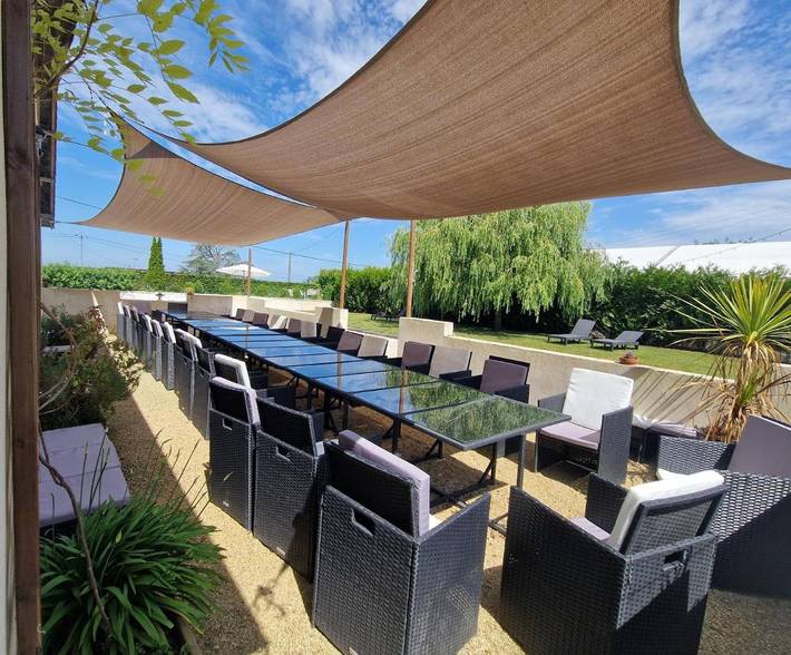 Location de vacances pour 33 personnes, avec Terrasse et Jardin dans Croisilles