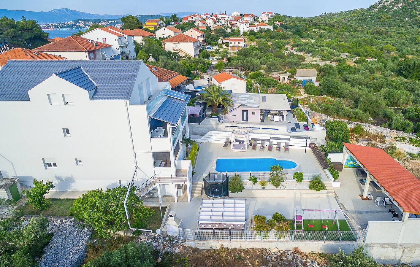 Ferienhaus für 12 Personen mit Terrasse in Okrug Donji, Ciovo