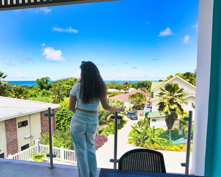 Gîte pour 3 personnes, avec jardin et vue dans Beau Vallon - 3