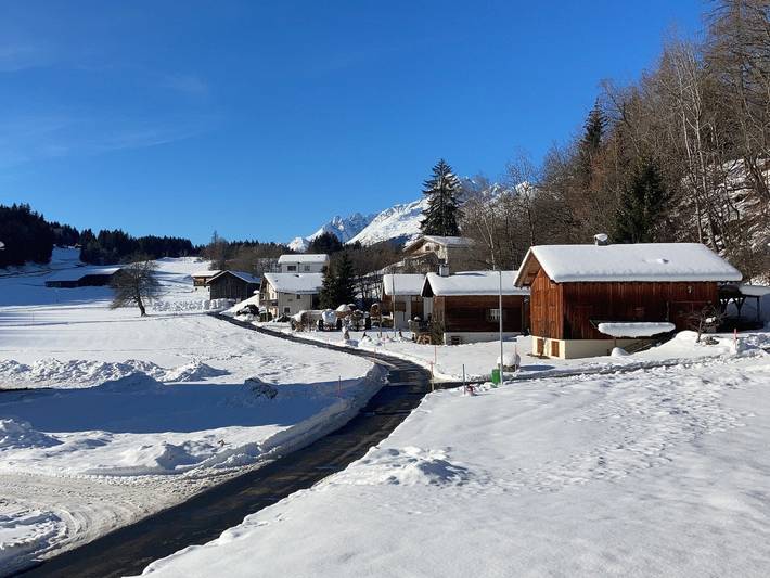 Ganze Ferienwohnung, Ferienwohnung Casa Runaglias, Flond - 3.5 Zimmer Ferienwohnung für max. 6 Pers. in Mundaun, Obersaxen-Mundaun