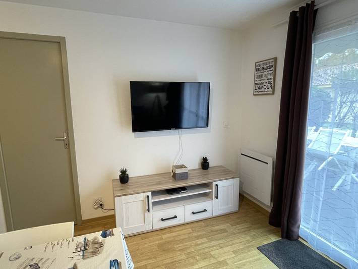 Gîte pour 6 personnes, avec jardin ainsi que terrasse et piscine en Nouvelle-Aquitaine - 4